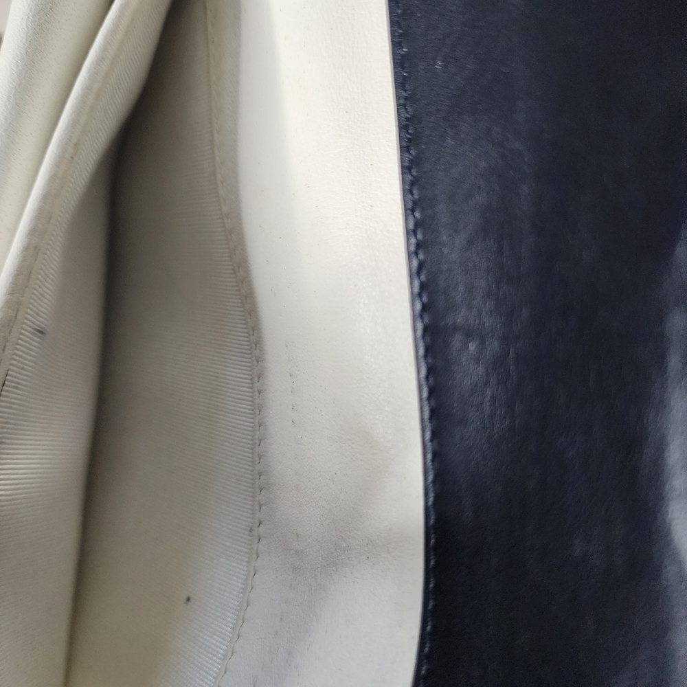 Chanel Coco Mark Bicolor Lambskin Long Wallet On Unbranded Chain - Picture 8 of 15
